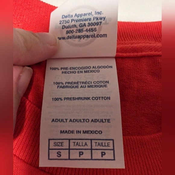 NWT Realtree Outfitters Women's Small Tshirt Red Leopard Antlers - Picture 4 of 7